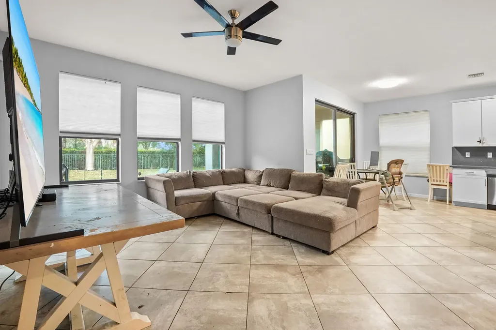4548 Sandy Cove Terrace Lake Worth FL 33467