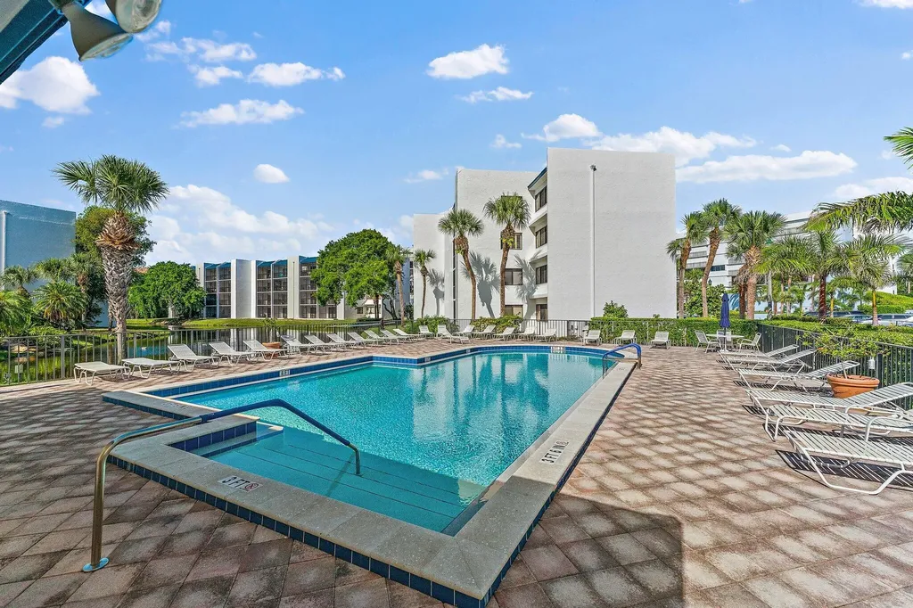 1605 S Us Highway 1 Jupiter FL 33477