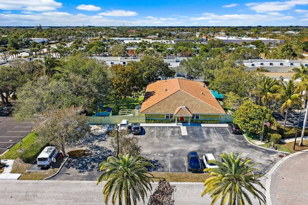 100 Intracoastal Pointe Drive Jupiter FL 33477