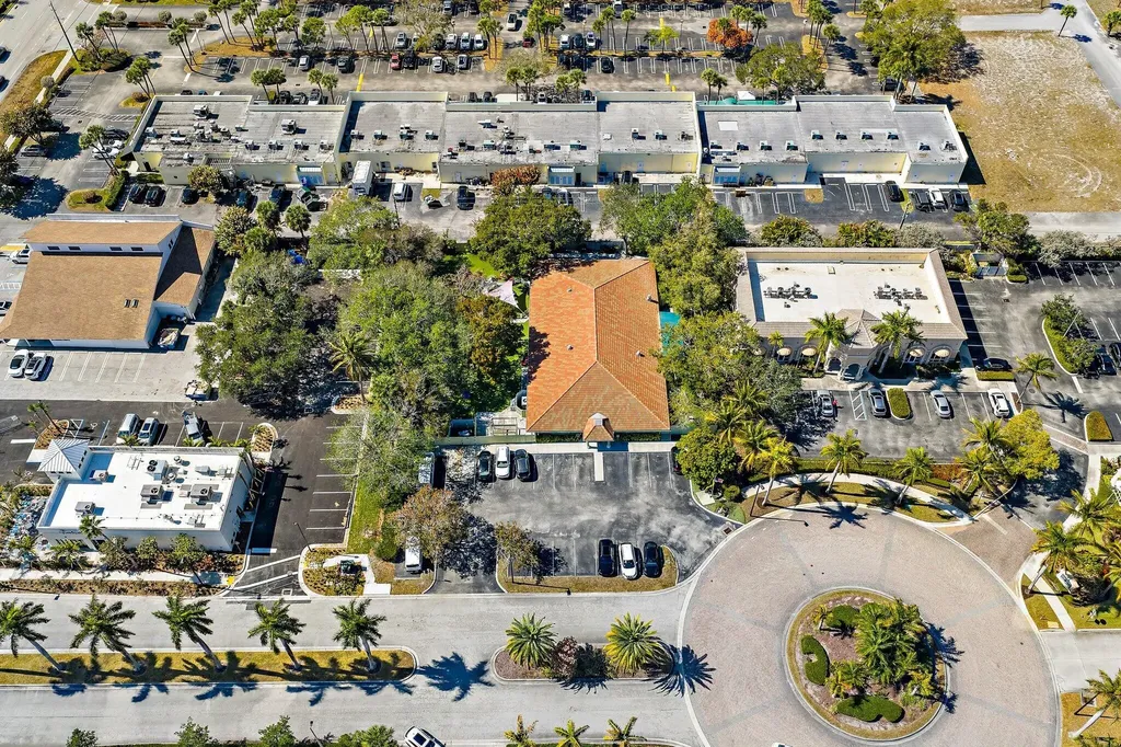 100 Intracoastal Pointe Drive Jupiter FL 33477