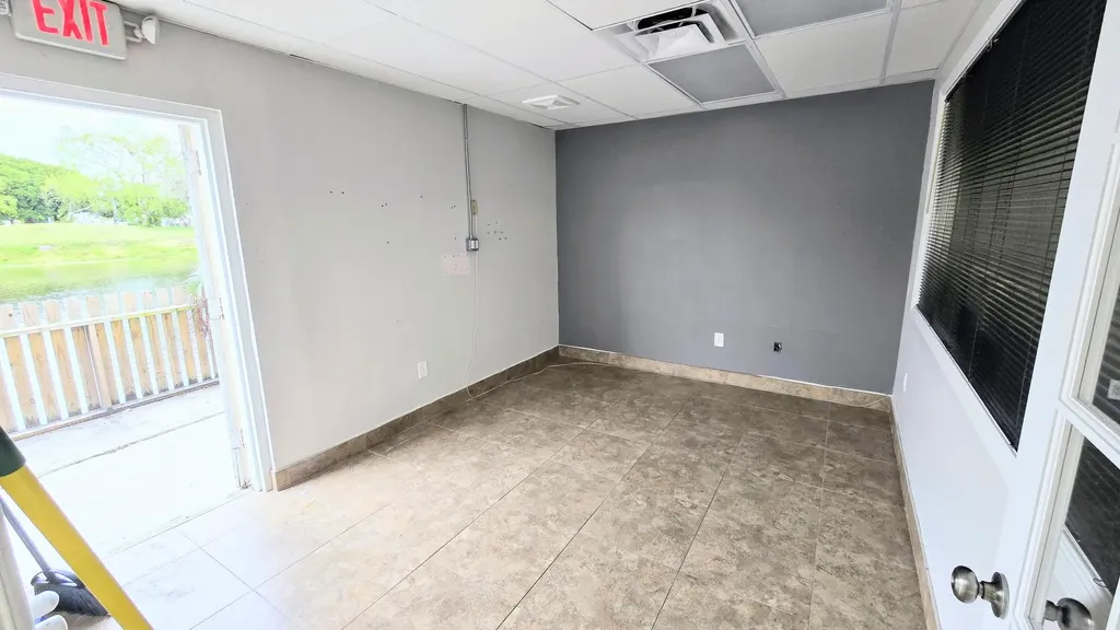 1207 S Powerline Road Pompano Beach FL 33069