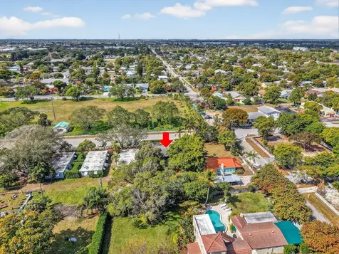 303 SW 2nd Avenue Delray Beach FL 33444