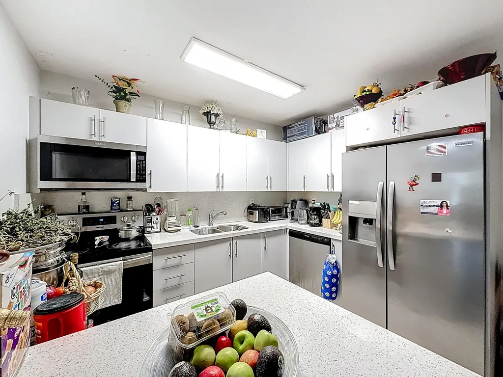 3020 NW 17th Street Fort Lauderdale FL 33311