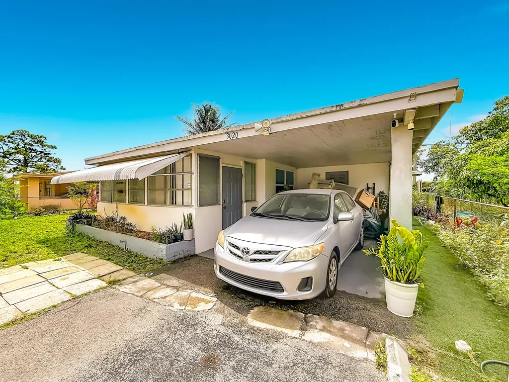3020 NW 17th Street Fort Lauderdale FL 33311