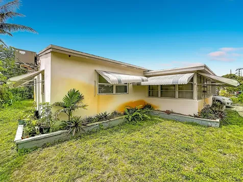 3020 NW 17th Street Fort Lauderdale FL 33311