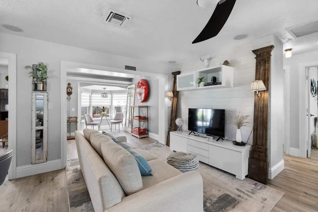 1605 Treemont Avenue Jupiter FL 33469