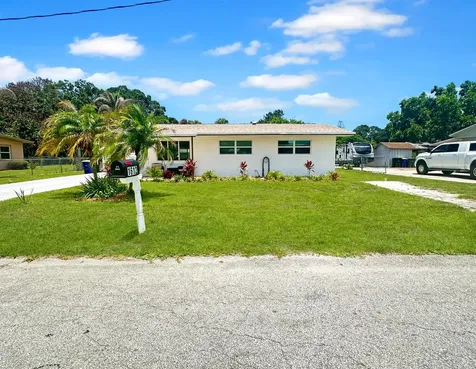 1612 S 28th Street Fort Pierce FL 34947