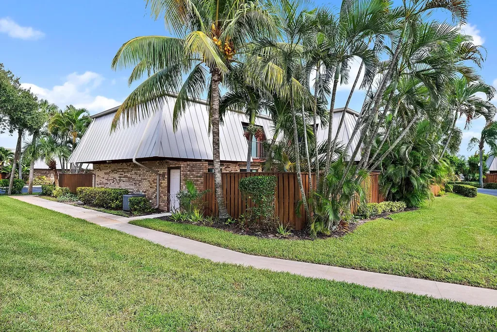 1420 Ocean Way Jupiter FL 33477