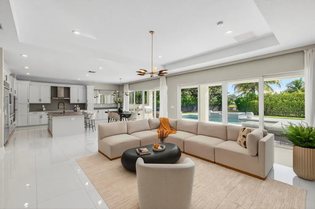 19886 Meadowside Lane Boca Raton FL 33498