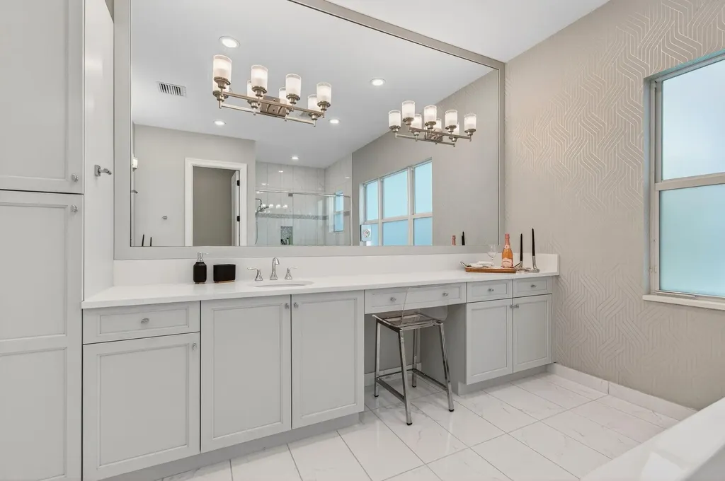 19886 Meadowside Lane Boca Raton FL 33498