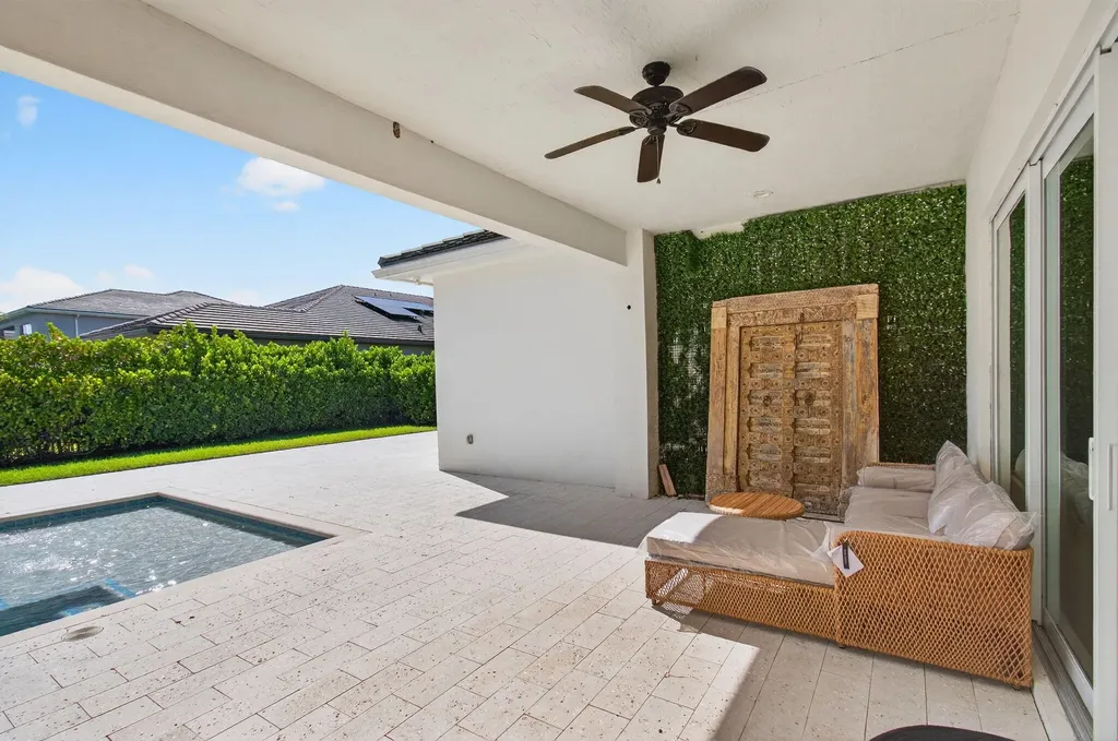 19886 Meadowside Lane Boca Raton FL 33498