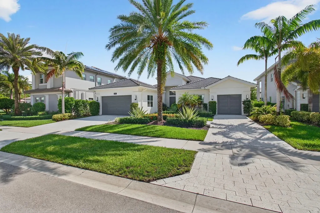 19886 Meadowside Lane Boca Raton FL 33498