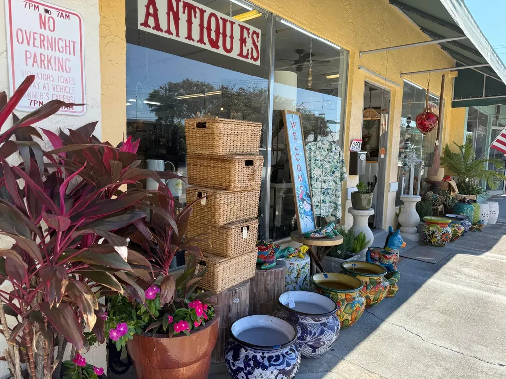 1642 Old Dixie Highway Vero Beach FL 32960