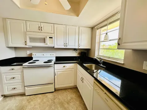 2950 SE Ocean Boulevard Stuart FL 34996