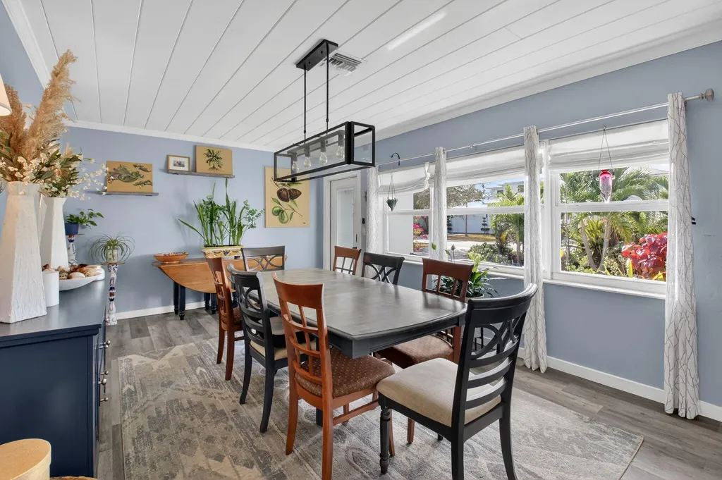 233 NE 12th Street NE Delray Beach FL 33444