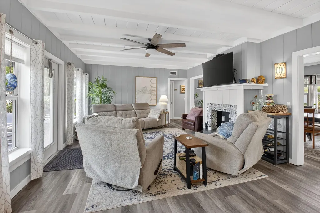 233 NE 12th Street NE Delray Beach FL 33444