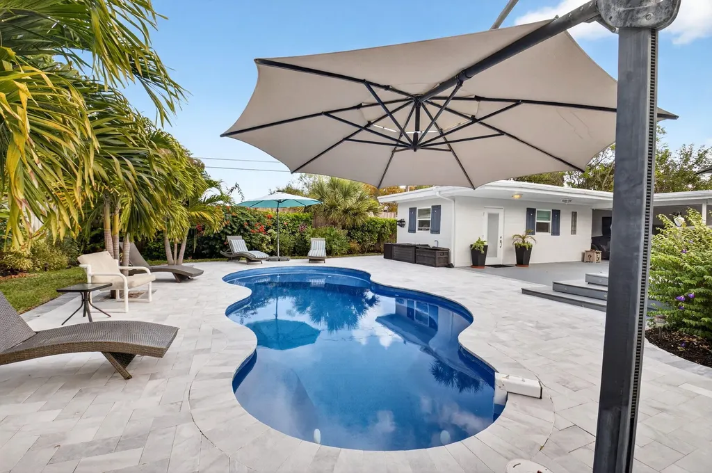 233 NE 12th Street NE Delray Beach FL 33444