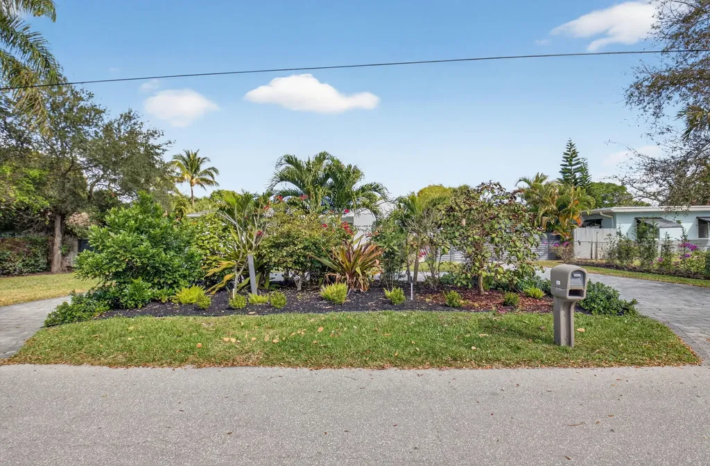 233 NE 12th Street NE Delray Beach FL 33444