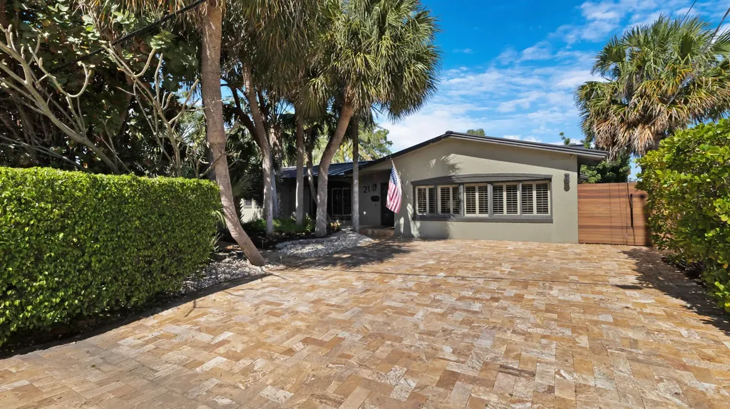21 SE 14th Street Pompano Beach FL 33060