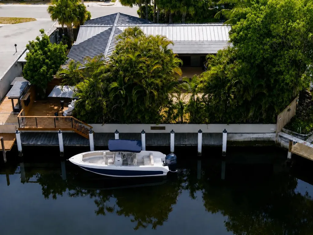 21 SE 14th Street Pompano Beach FL 33060