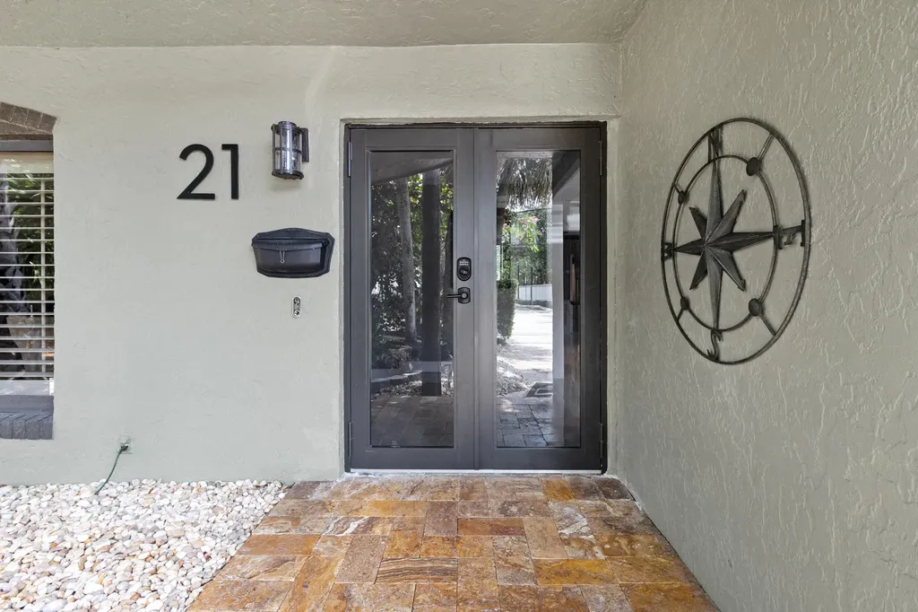 21 SE 14th Street Pompano Beach FL 33060