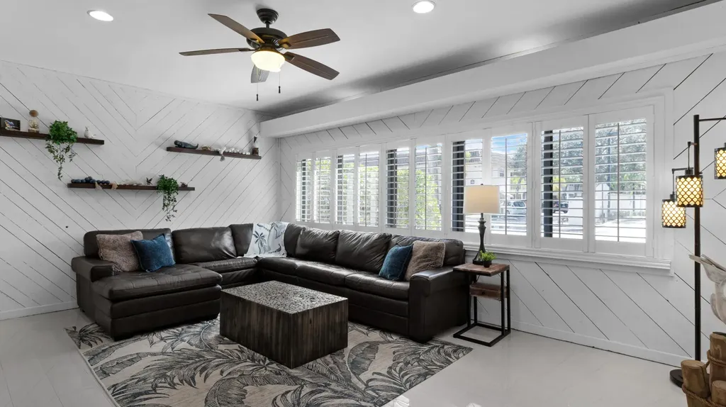 21 SE 14th Street Pompano Beach FL 33060