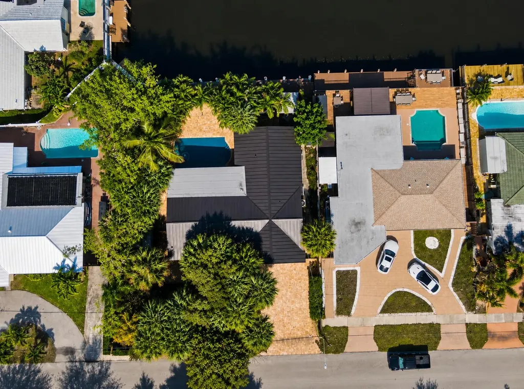 21 SE 14th Street Pompano Beach FL 33060