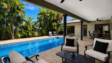 21 SE 14th Street Pompano Beach FL 33060