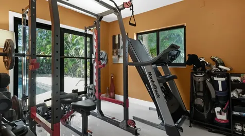 21 SE 14th Street Pompano Beach FL 33060
