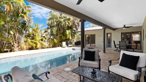 21 SE 14th Street Pompano Beach FL 33060