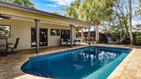 21 SE 14th Street Pompano Beach FL 33060