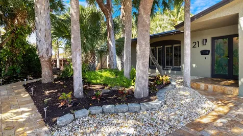 21 SE 14th Street Pompano Beach FL 33060