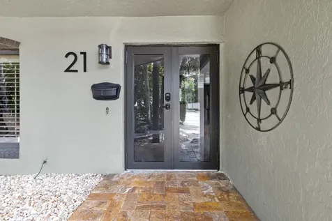 21 SE 14th Street Pompano Beach FL 33060