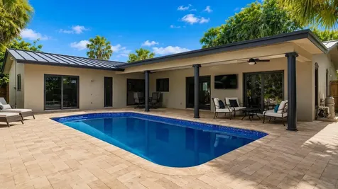 21 SE 14th Street Pompano Beach FL 33060