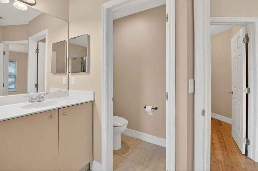21 Largo Way Boynton Beach FL 33426
