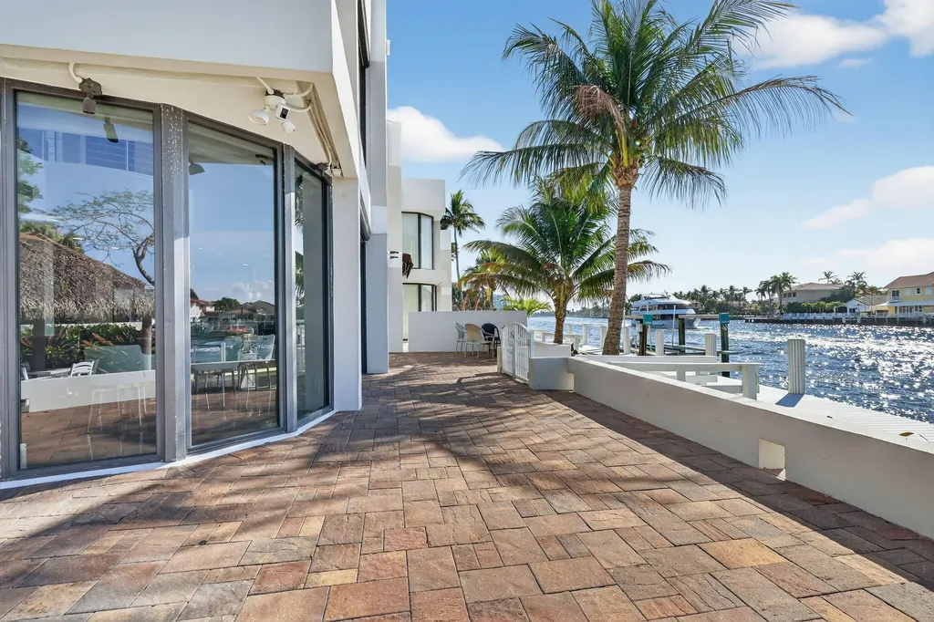 2912 S Ocean Boulevard Highland Beach FL 33487