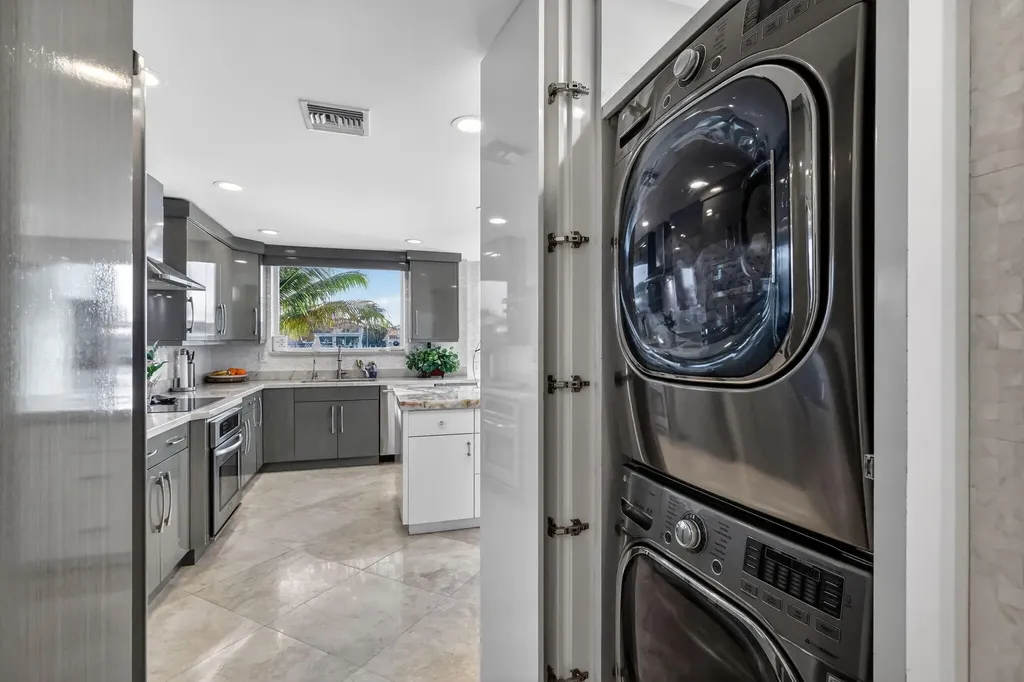 2912 S Ocean Boulevard Highland Beach FL 33487