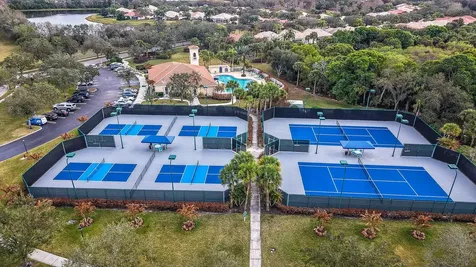 9001 SE La Creek Court Hobe Sound FL 33455