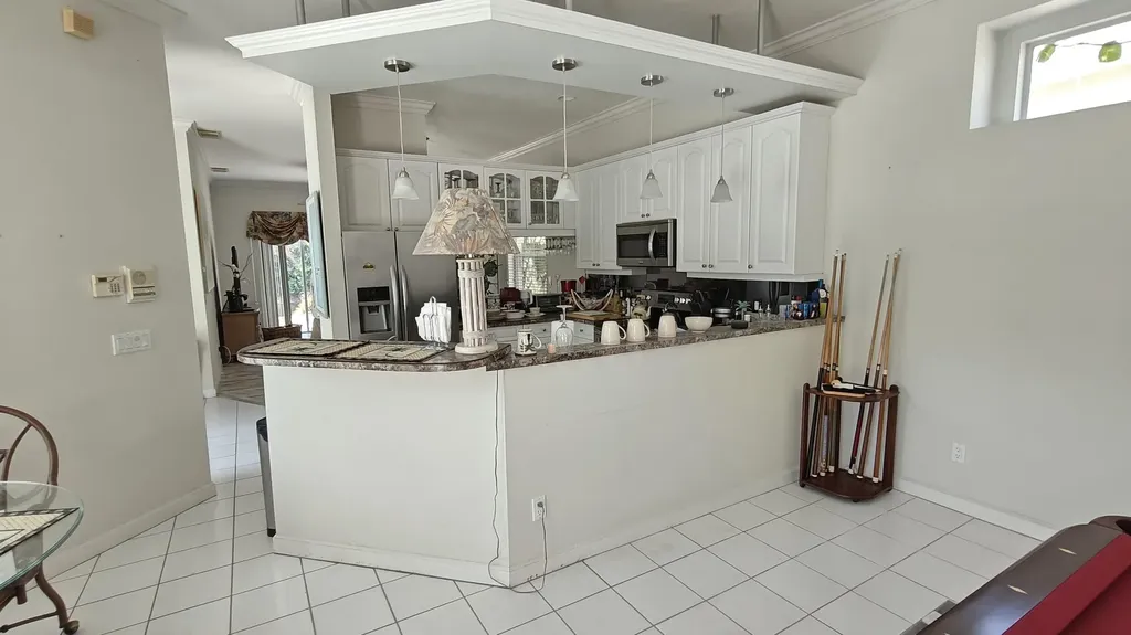 588 SW Saint Johns Bay Port St Lucie FL 34986