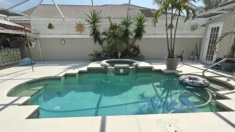 588 SW Saint Johns Bay Port St Lucie FL 34986