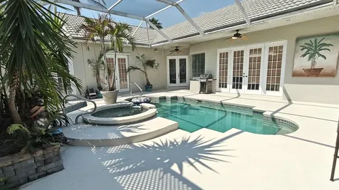 588 SW Saint Johns Bay Port St Lucie FL 34986