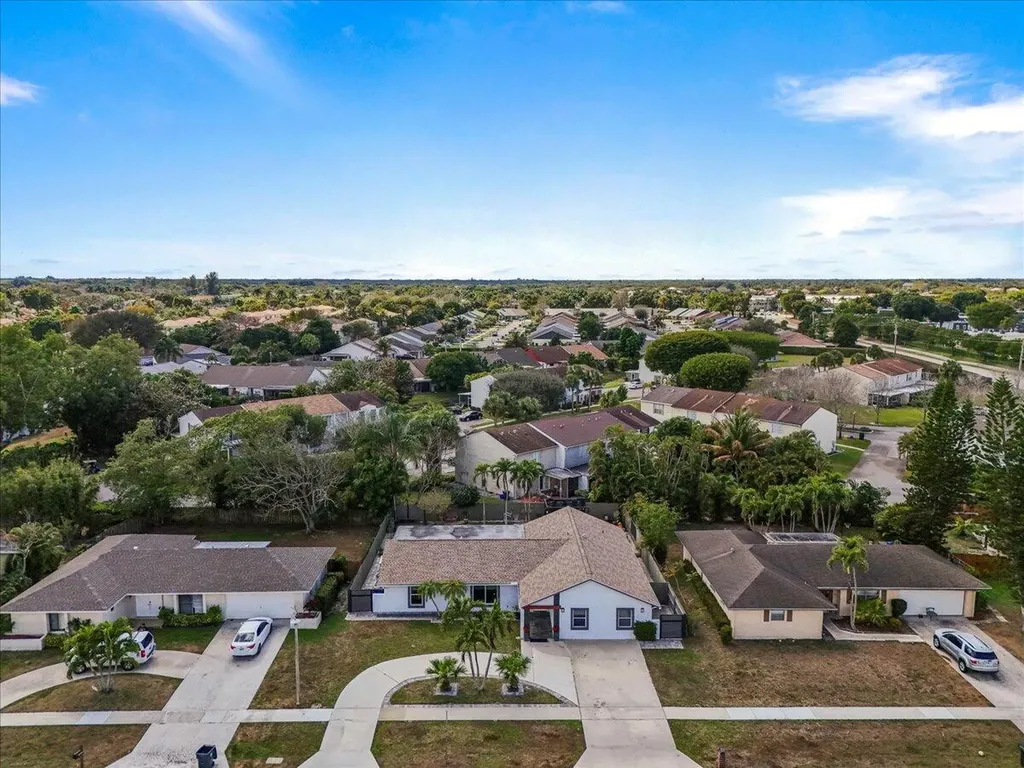 1591 Wyndcliff Drive Wellington FL 33414