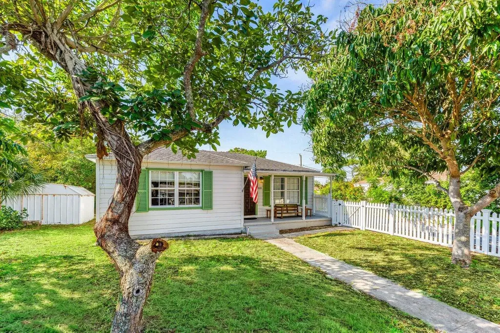 810 Franklin Road West Palm Beach FL 33405