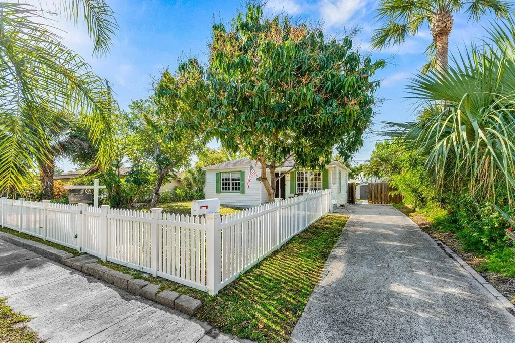 810 Franklin Road West Palm Beach FL 33405