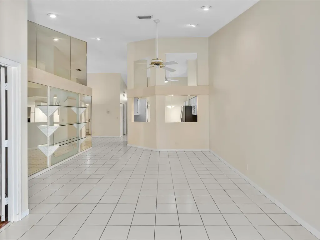 9165 Vineland Court Boca Raton FL 33496