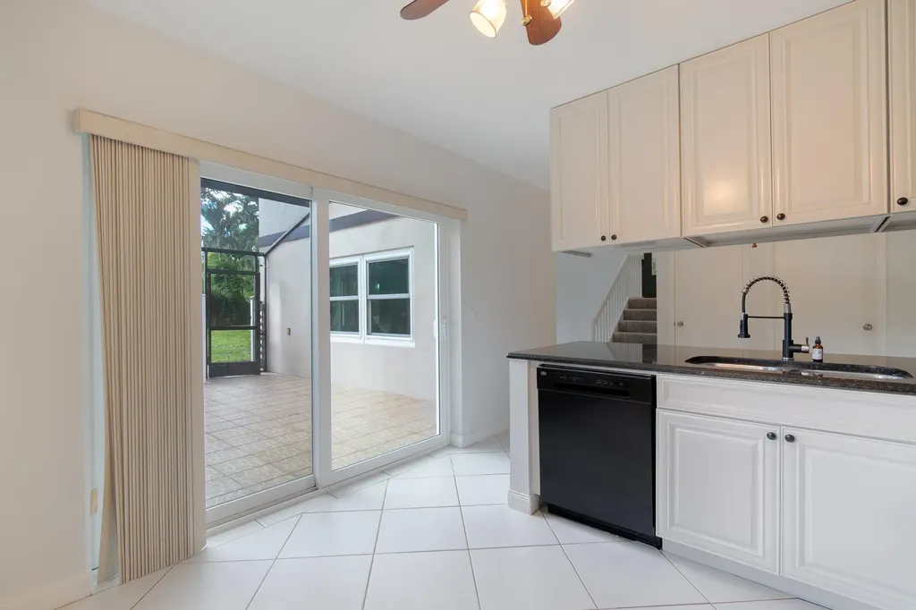 31 Clinton Court Royal Palm Beach FL 33411