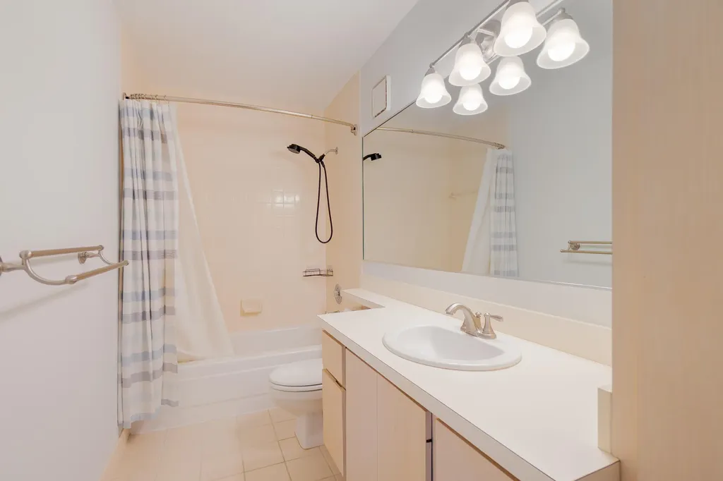 31 Clinton Court Royal Palm Beach FL 33411