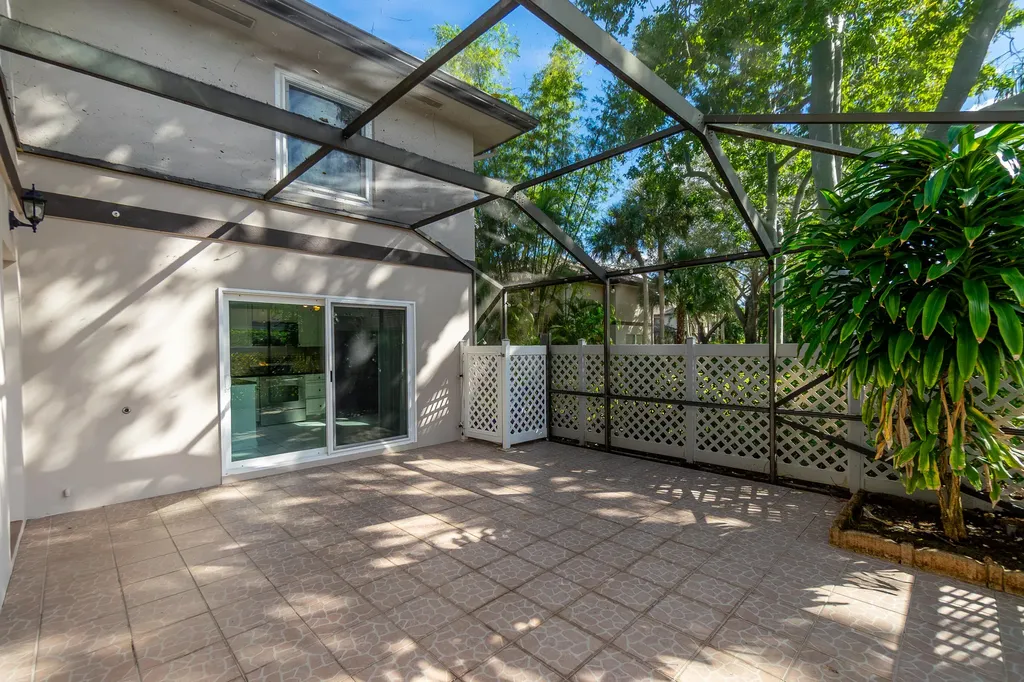 31 Clinton Court Royal Palm Beach FL 33411