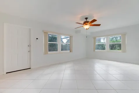 31 Clinton Court Royal Palm Beach FL 33411