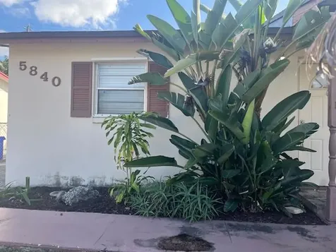5840 S 38th Court Greenacres FL 33463